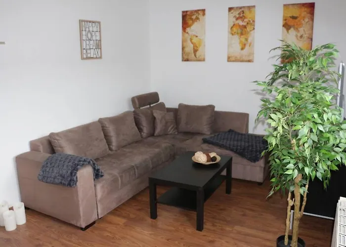 Zentralgelegene 4-Raum Ferienwohnung bis 8 Pers.